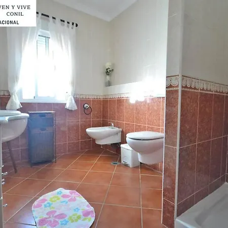 Con Piscina Privada En Conil